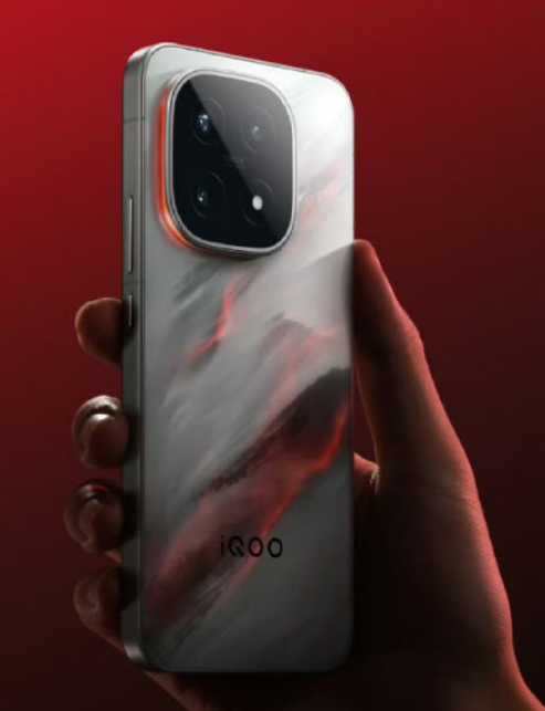 iQOO 15