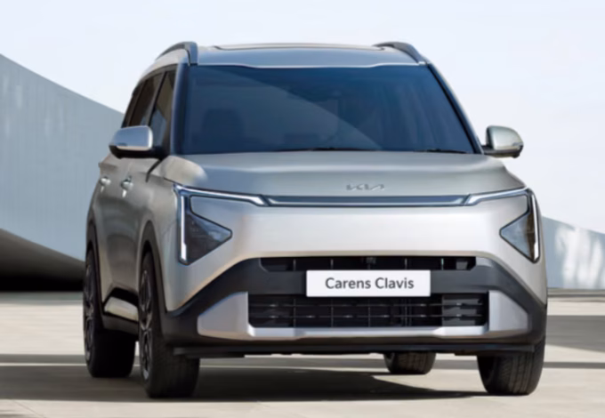 Kia Carens Clavis HTX(O)