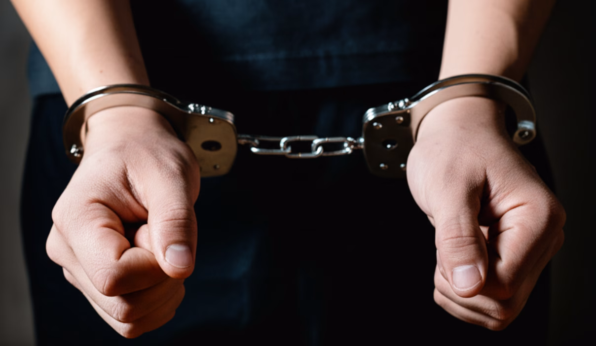 Mumbai Airport Arrest