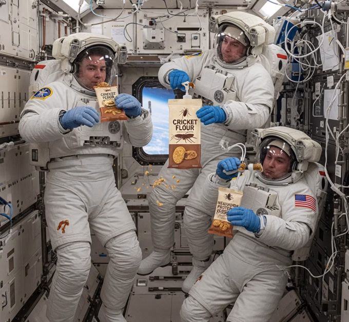 Astronauts-consuming-insect-based-food