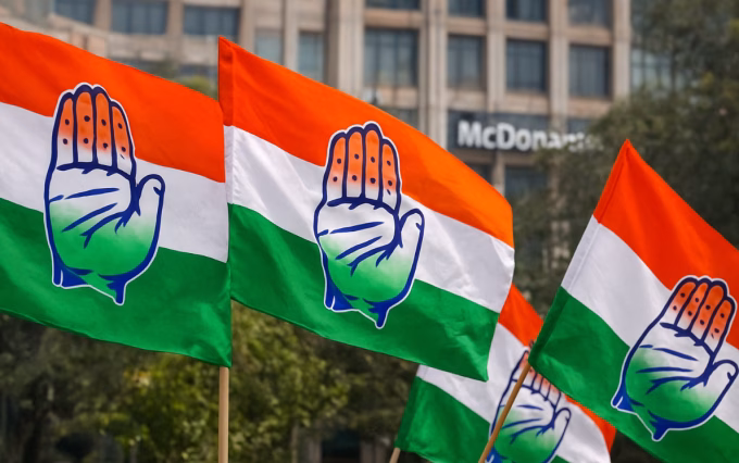 Congress Demands Farm Loan Waiver and Crop Compensation for Farmers in Gujarat