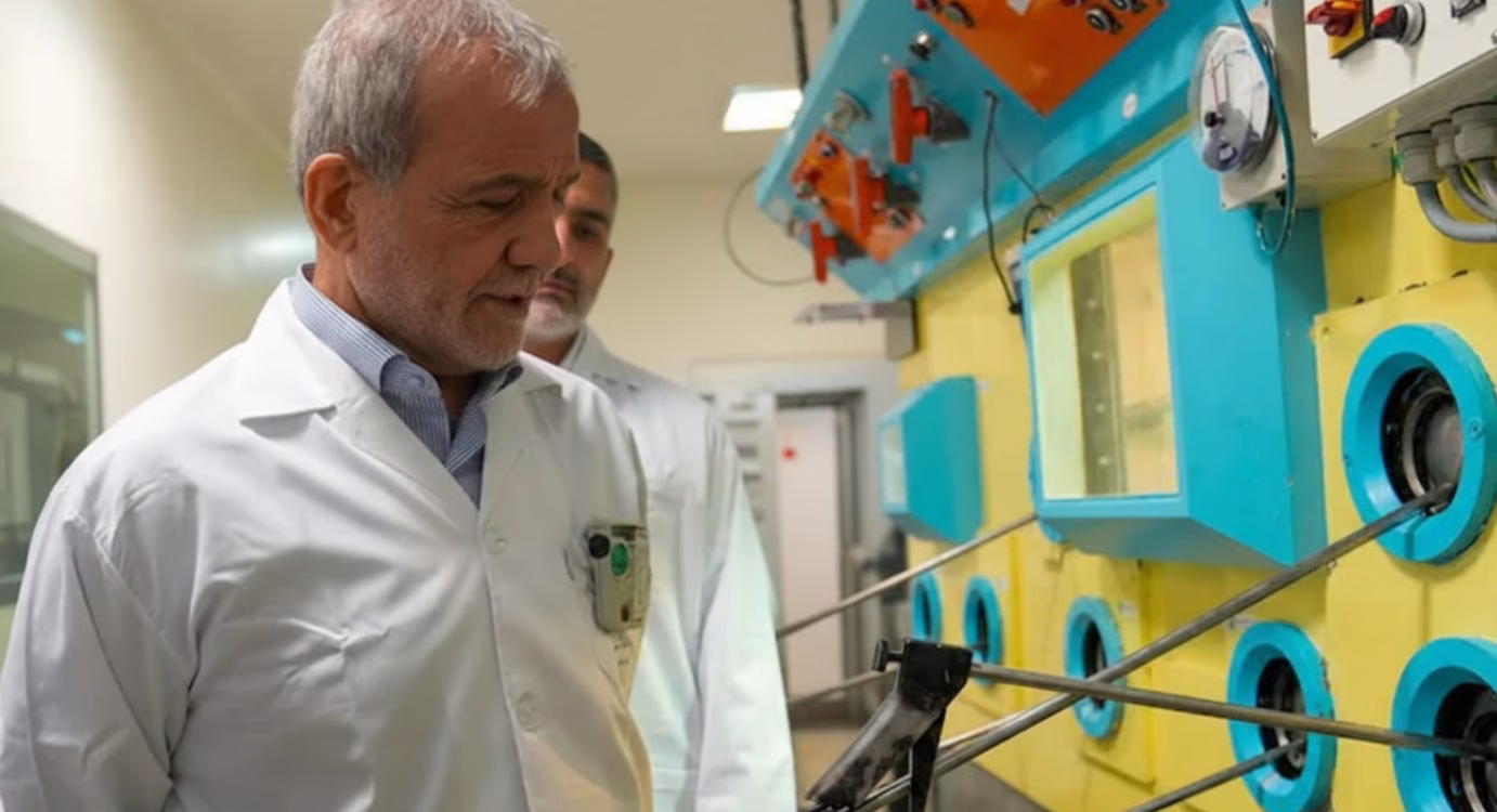 Iranian President at nuclear facility