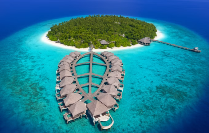 Maldives Becomes First Country to Ban Smoking for Those Born After 2007