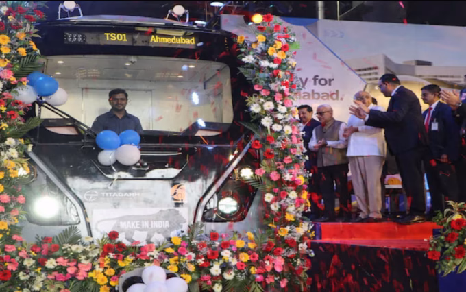 Ahmedabad Metro Surge: First Train from Kolkata Plant, 1.6L Daily Riders Rejoice!