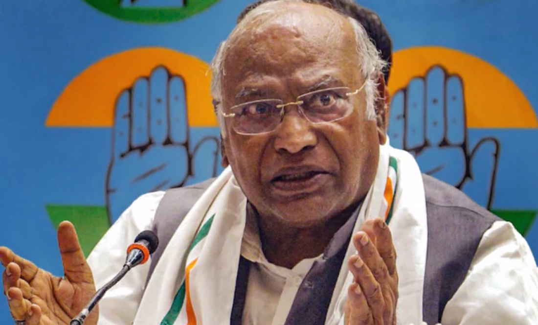 Congress CWC Vows Massive Campaign To Save Gandhi's MGNREGA Legacy!