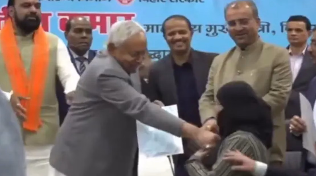 Nitish Kumar Naqab Incident: Nusrat Delays Joining, Family Blames Media Stir!