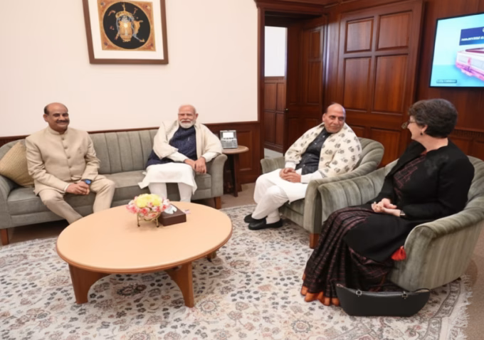 Priyanka's Chai with Modi-Rajnath! Gadkari's Rice Balls