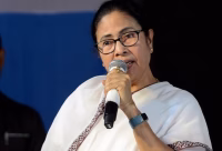 Mamata Banerjee's Fiery Speech: Take Up Domestic Weapons Over SIR Deletions in Bengal