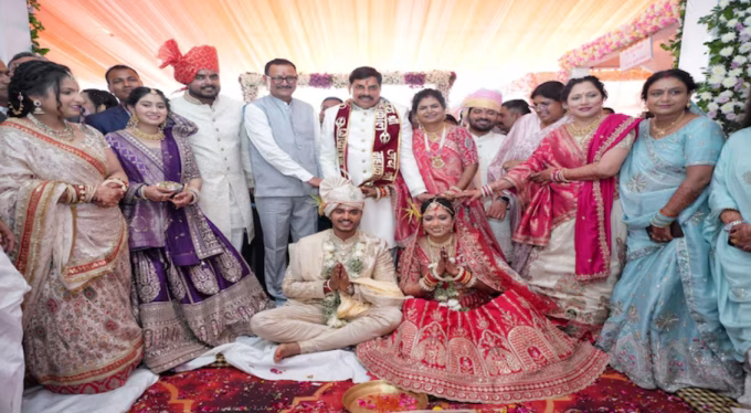 CM Son's Shaadi with 20 Couples, Baba Ramdev's Divine Message