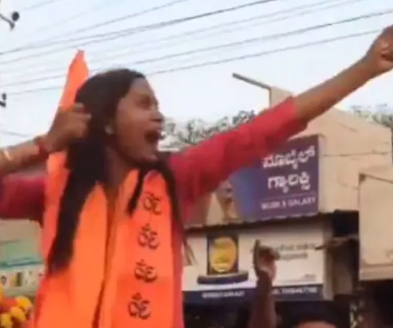 Harshita Thakur Belagavi, Ansari Dargah gesture