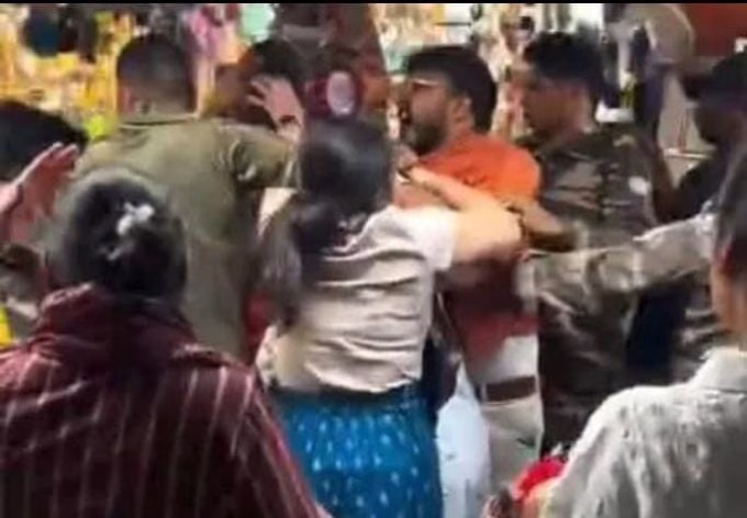 All policemen suspended for assaulting a youth in Rajrappa.
