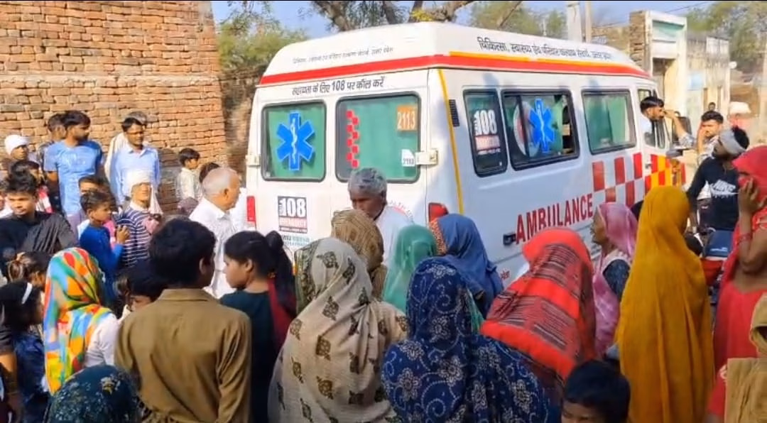 Family dispute turns violent, cousin sister burnt.