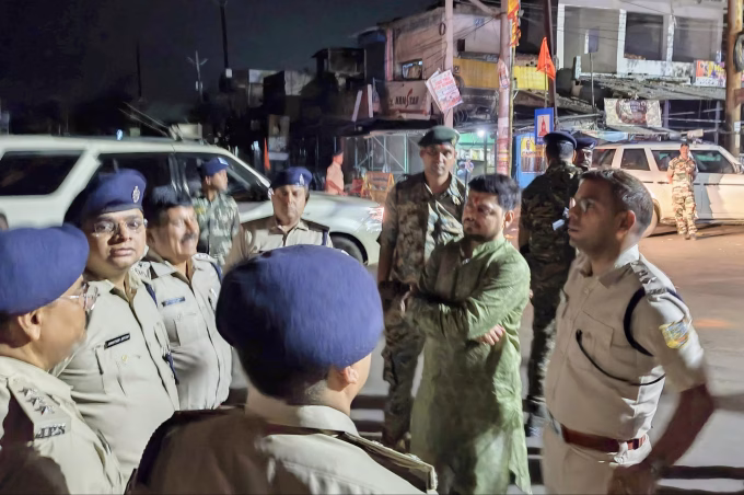 Deputy Commissioner and SSP visited Bhikrajpur.