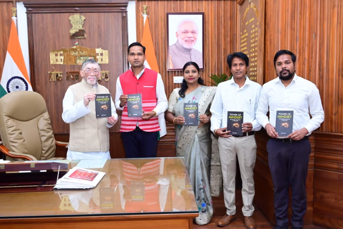 His Excellency the Governor released Dev Kumar's new work “Power of Mindset”.
