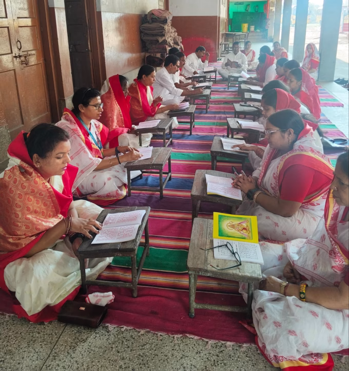 Session started in Saraswati Shishu Mandir Shyamdih, recitation of Sundarkand and havan worship.