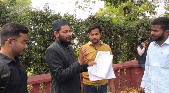 Controversy regarding Aftab Hall in Aligarh Muslim University.