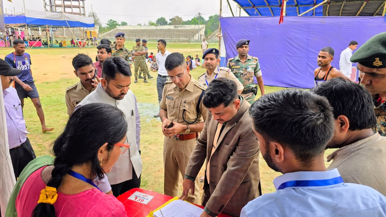 Deputy Commissioner conducted surprise inspection of Mega Sports Complex.