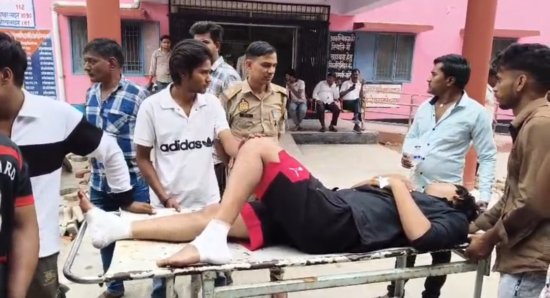 Shock after a young man got shot in Aligarh, friend in custody.