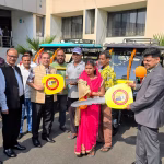 Divisional Commissioner provided e-rickshaw to four beneficiaries.