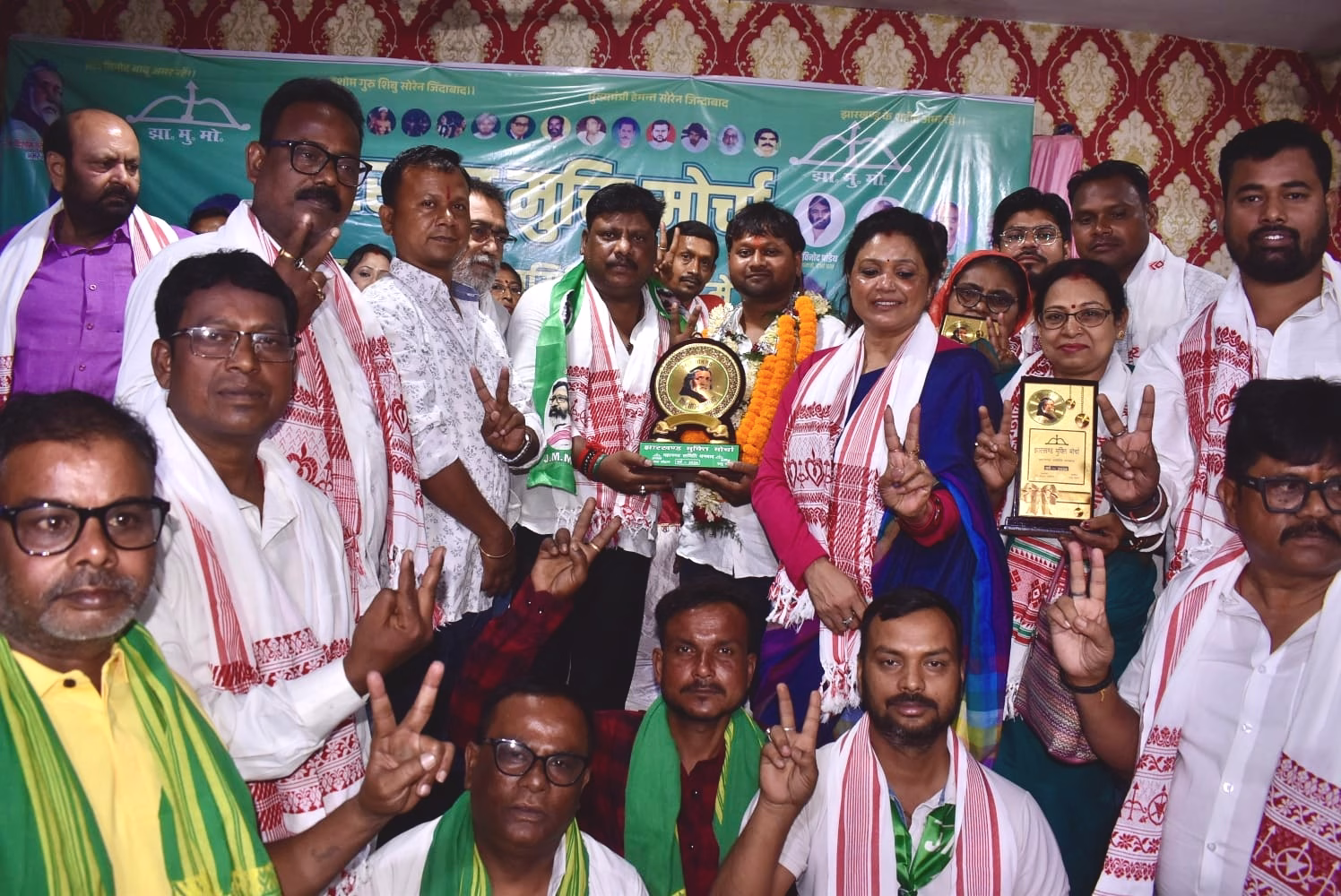 JMM Metropolitan Committee honored the Deputy Mayor and party supported ward councilors.