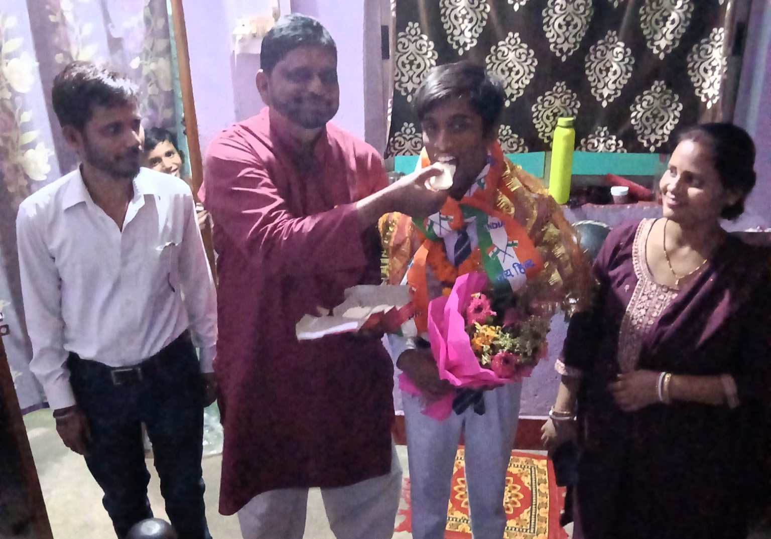 Jharkhand's topper Sunny Kumar Verma was honored by Ghulam Mustafa.