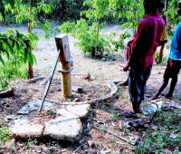 In Jhagru village of Tundi, closed hand pumps were repaired and made operational.