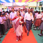 Students who performed excellently in the matriculation examination were honored.