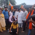 After five years, Sunil Pandey got his head shaved after fulfilling the resolve of BJP's victory.