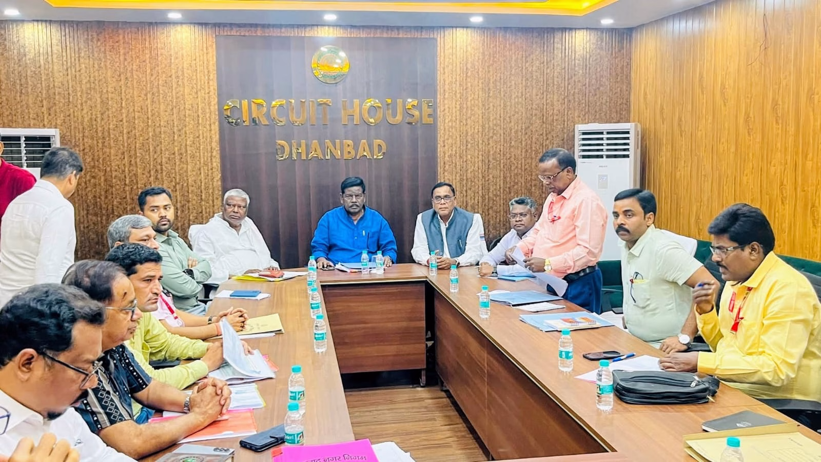 The Estimates Committee of Jharkhand State reviewed various schemes.