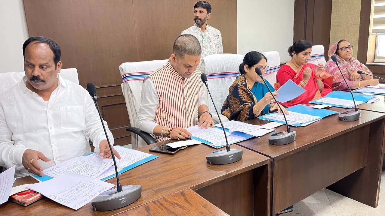 Jharia MLA's initiative, development of religious places and tourism expansion of Dhanbad got approval.