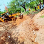 Administration's 'Action' in Tundi: Road blocked by digging a pit, Administration started JCB.
