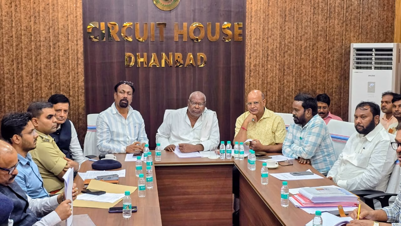 Due to the efforts of the special committee of the Legislative Assembly, Rs 220 crore revenue was deposited in the account of the state government.