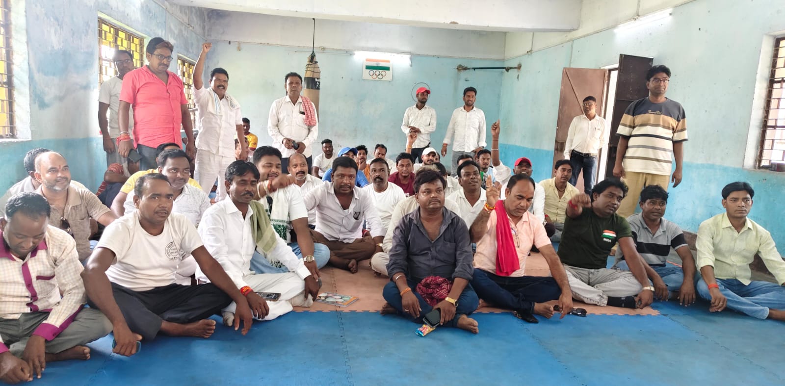 Displaced and affected villagers held a meeting regarding employment with an outsourcing company.