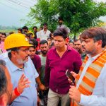 Mayor Sanjeev Singh arrived for an inspection and demanded strict action against illegal mining and coal theft.