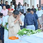 Chief Minister Hemant Soren paid tribute to former minister Mannan Mallick and expressed deep grief upon visiting the Legislative Assembly.