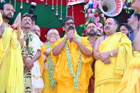 Historic Jagannathpur Rath Yatra: Governor and CM pull the Lord's chariot; Chief Minister announces construction of a 'grand ceremonial archway'.