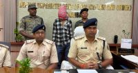 Criminal arrested with American pistol in Dhanbad.