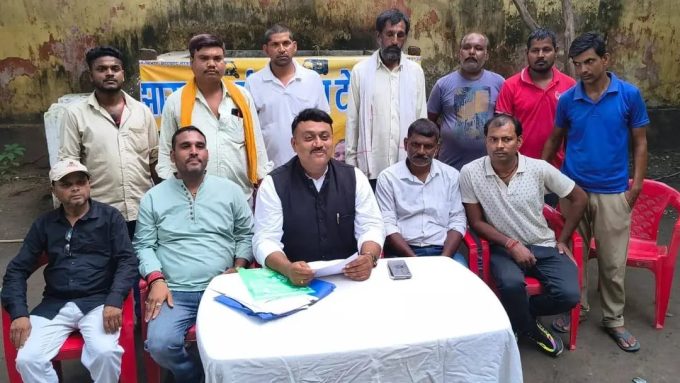 Allegations of irregularities in railway parking contract: Jharkhand E-Rickshaw Toto Union outraged over delay in action, demands independent probe.