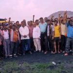 Dhanbad: Uproar erupts in Gonduadih as STG outsourcing work begins; landowners and company supporters clash.