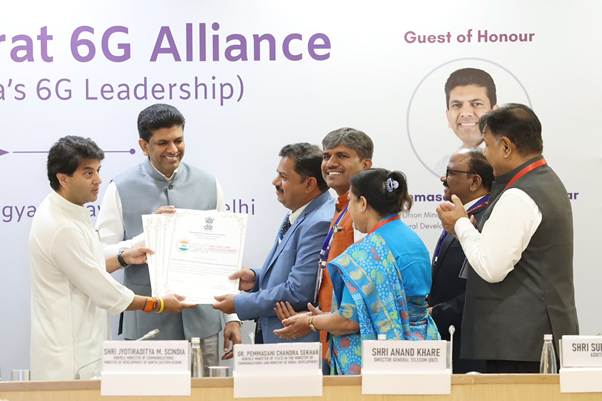 India to become a global leader in 6G technology: Jyotiraditya Scindia reviews the progress of the 'Bharat 6G Alliance'.