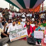 jlkm-dhanbad-dharna-jpsc-jssc-paper-leak-news