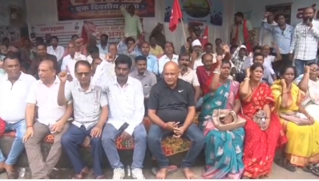 govindpur-flyover-cpim-protest-dhanbad-nh19