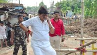 dhanbad-mla-raj-sinha-kenduadih-bhu-dhansan-road-inspection