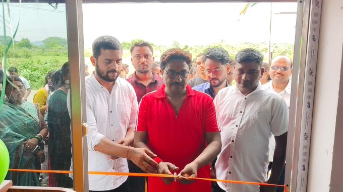dhanbad-bhim-lal-rajak-inaugurates-fitness-force-academy-library
