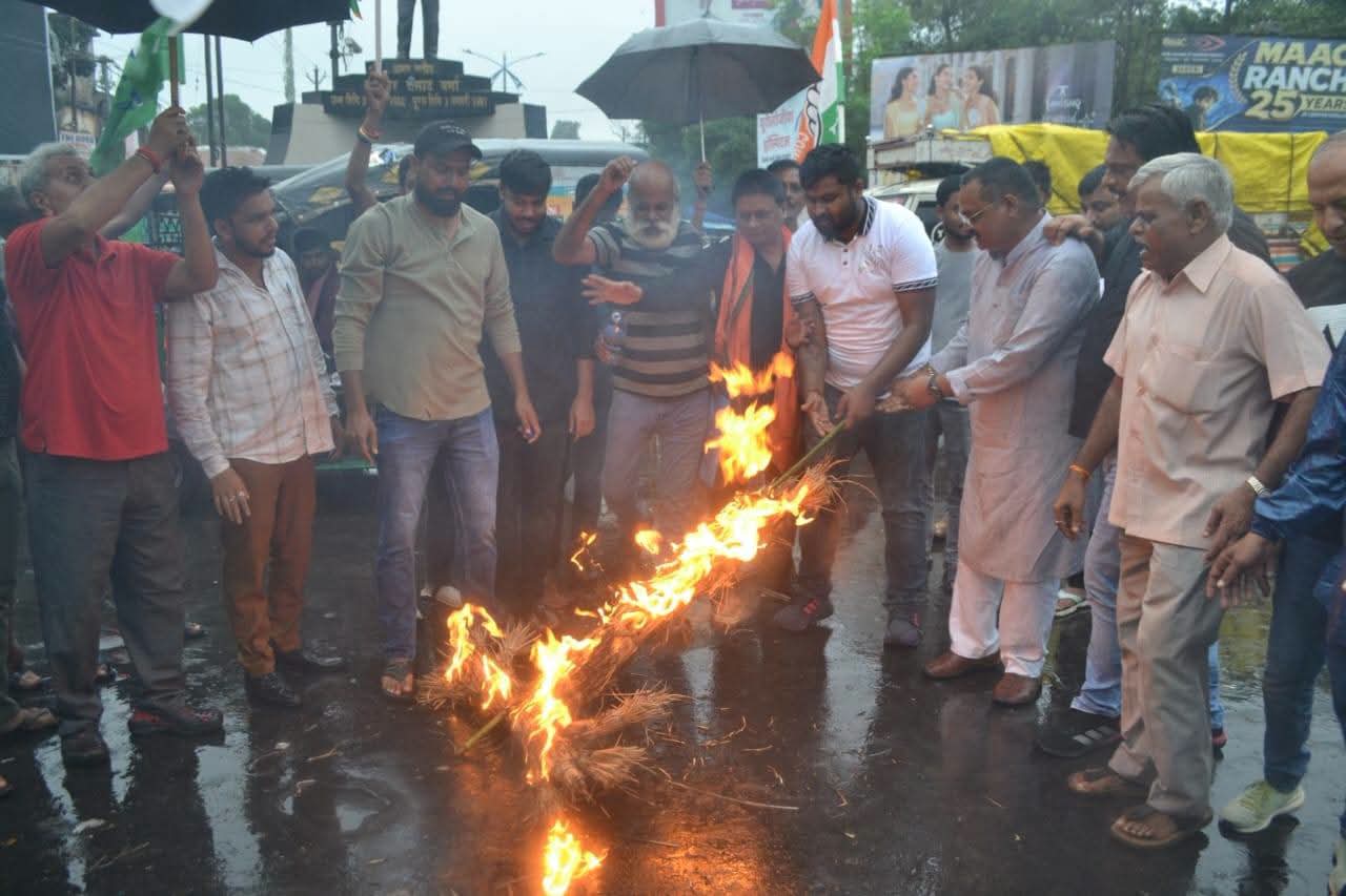 dhullu-mahato-controversial-statement-youth-congress-agitation